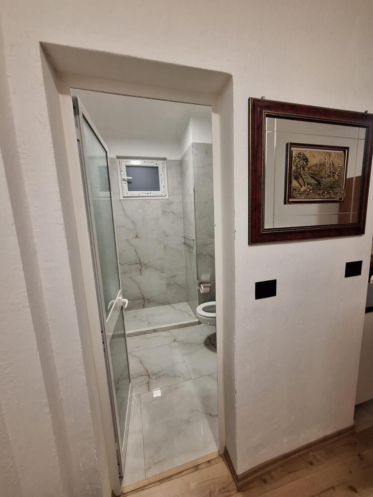 Albania Apartment Near Tirana City Center Double Or Twin Bed Экстерьер фото
