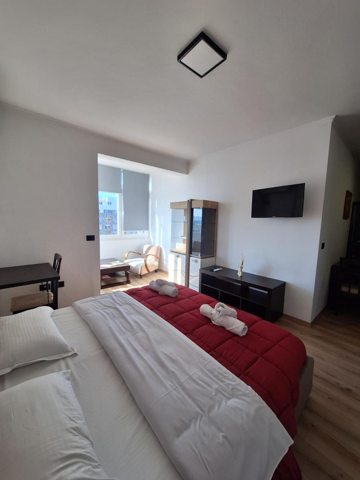 Albania Apartment Near Tirana City Center Double Or Twin Bed Экстерьер фото
